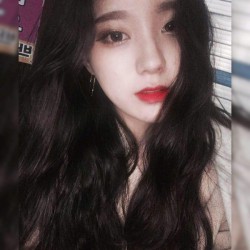 김유*